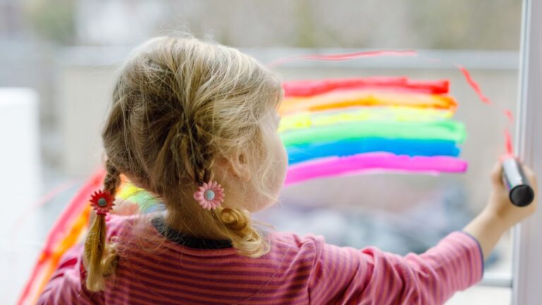 18 Engaging Activities to Teach Colors to Toddlers & Preschoolers